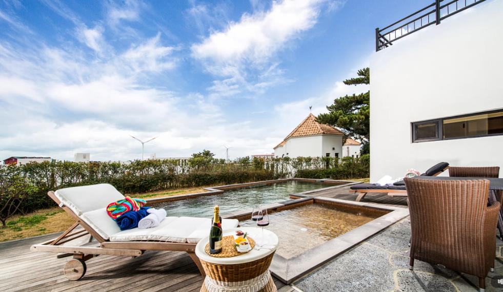 리벤시아 호텔 앤 풀빌라 이미지 8