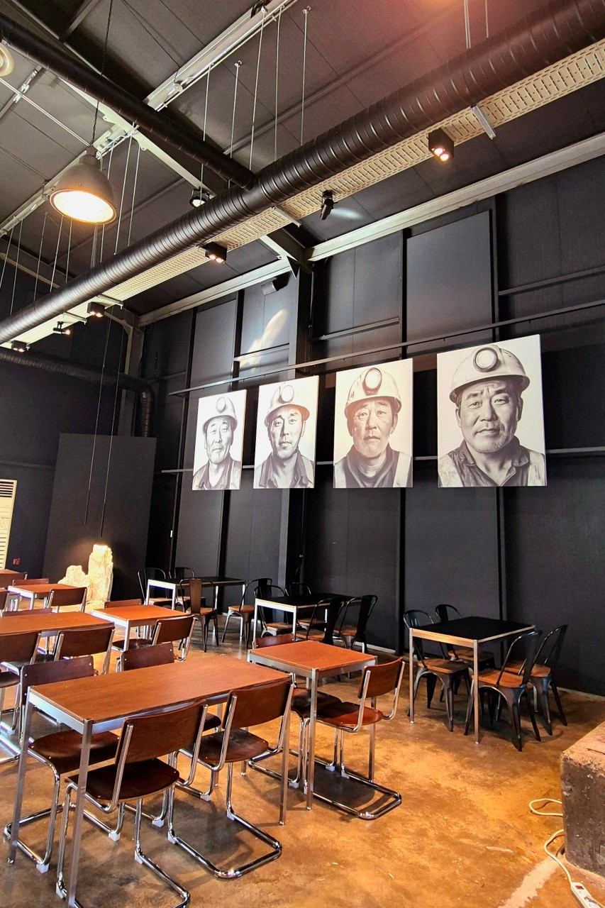 활옥미분공장 Cafe & Grocer 이미지 1