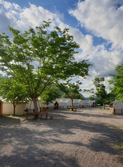 강촌하늘아래 글램핑 이미지 4