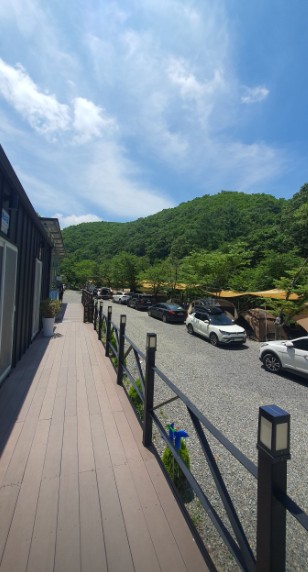 오솔길오토캠핑장 이미지 2