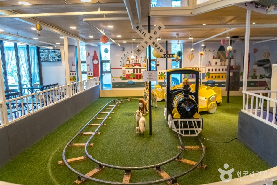 키즈몬 강릉점 이미지 8