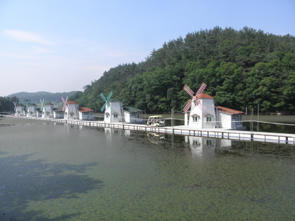 덕송지 수상 풍차 낚시터 이미지 2