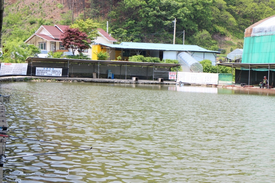 감악산낚시터레저타운 이미지 1