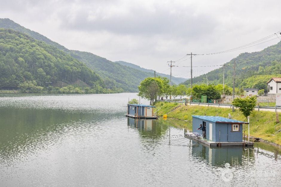 용곡낚시터 이미지 2