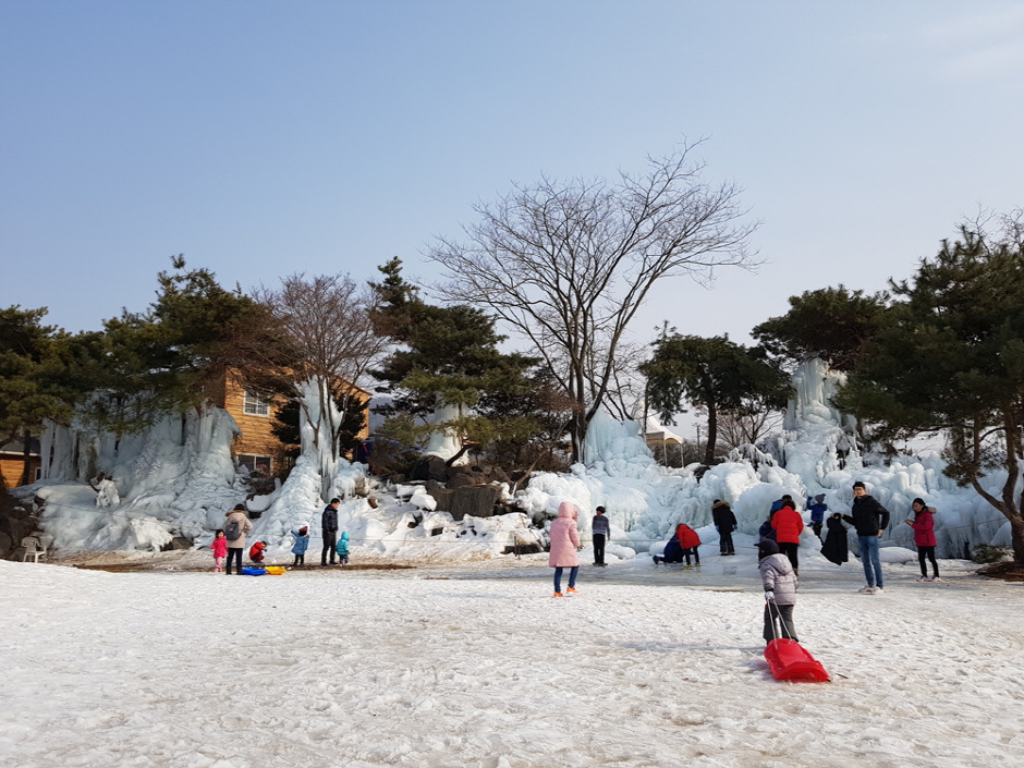 덕바위 사계절 썰매장 이미지 2