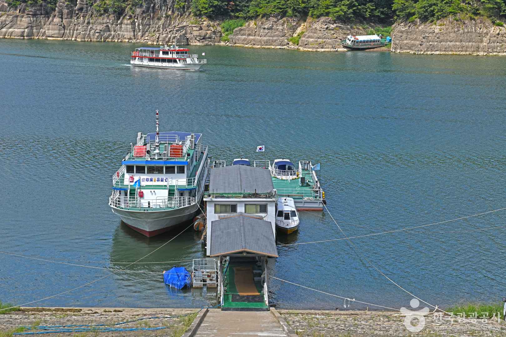 단양 충주호 유람선 이미지 3