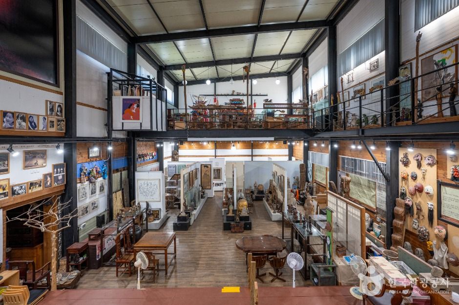 박물관 얼굴 이미지 4