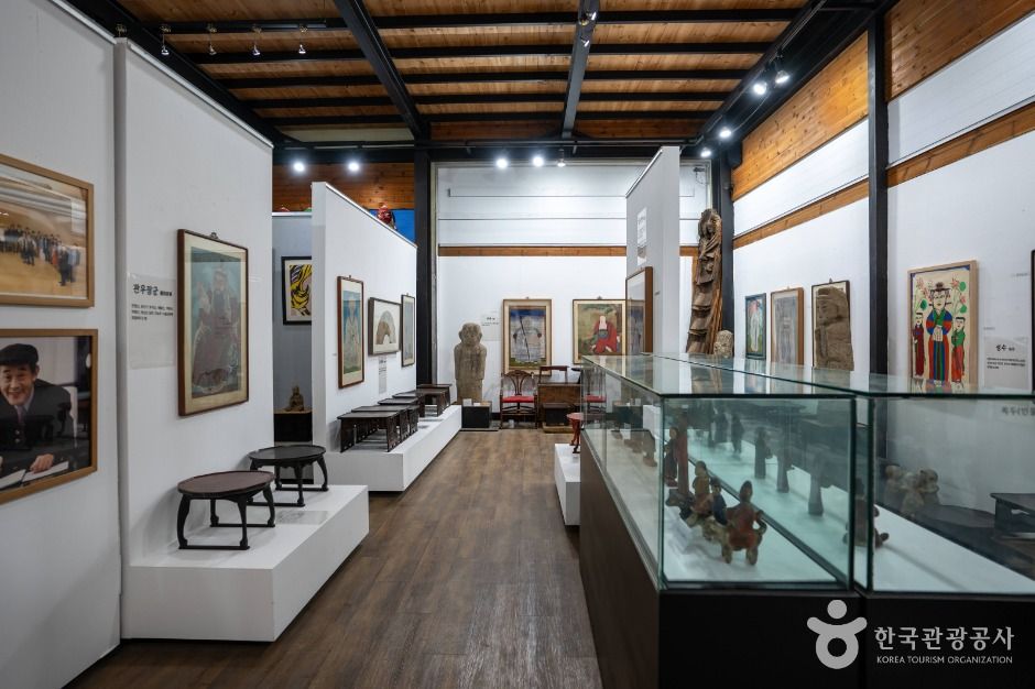 박물관 얼굴 이미지 6