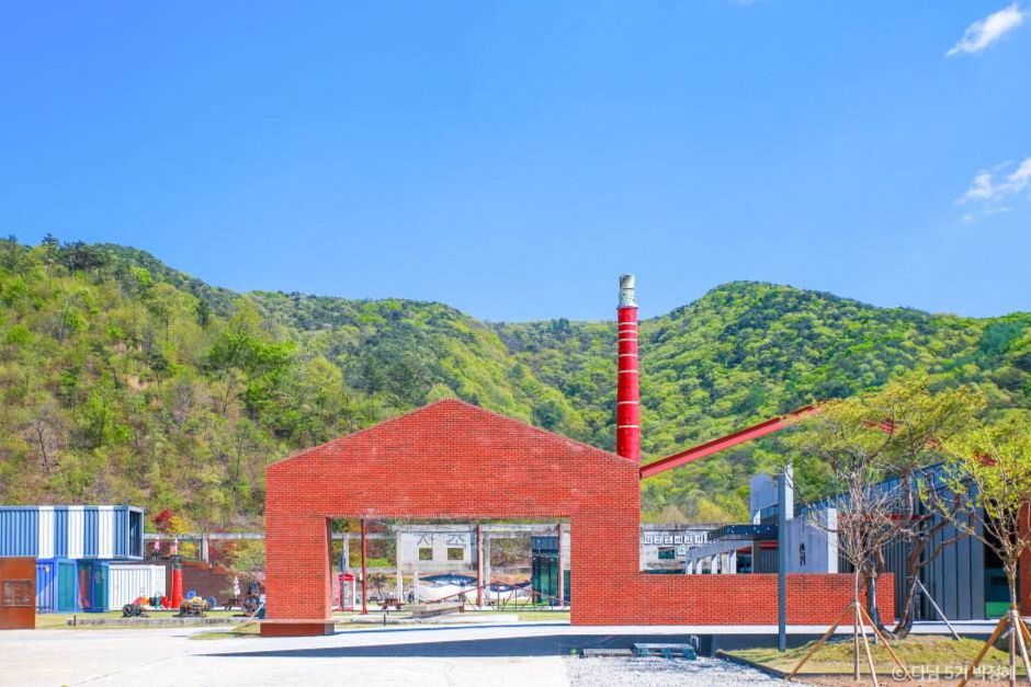 산속등대 복합문화공간 이미지 4