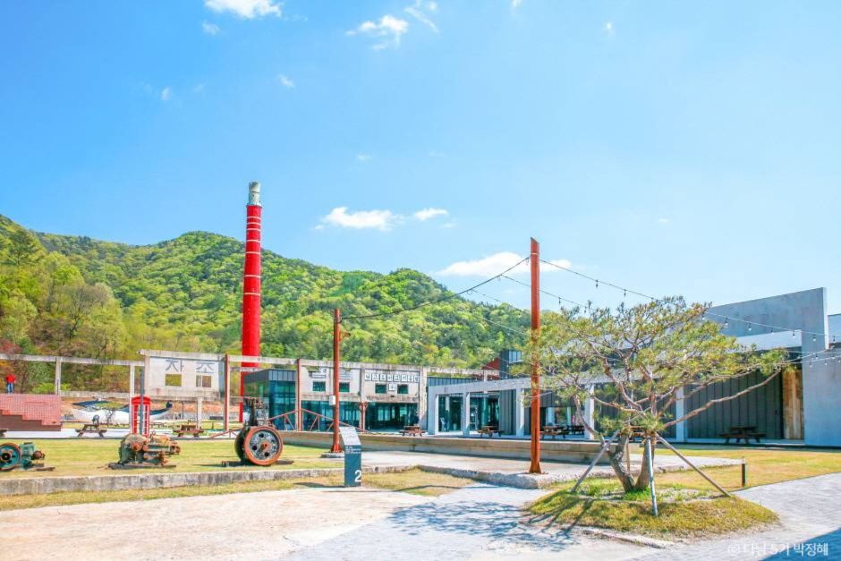 산속등대 복합문화공간 이미지 2