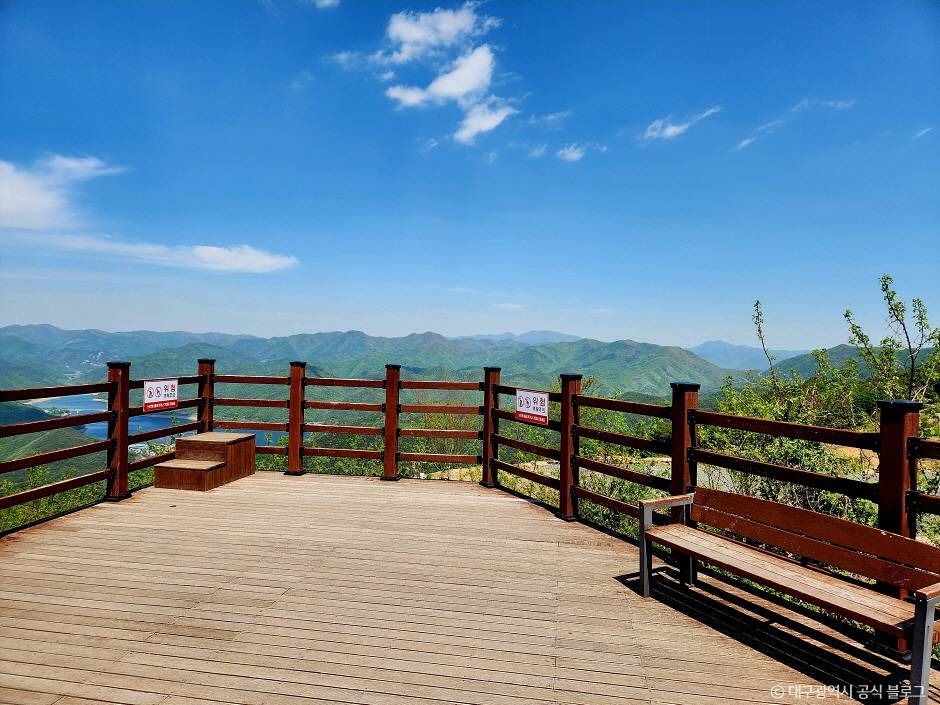 군위 화산산성 전망대 이미지 1