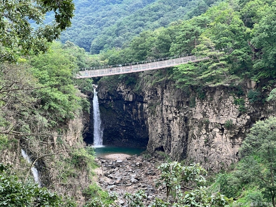 재인폭포 출렁다리 이미지 2